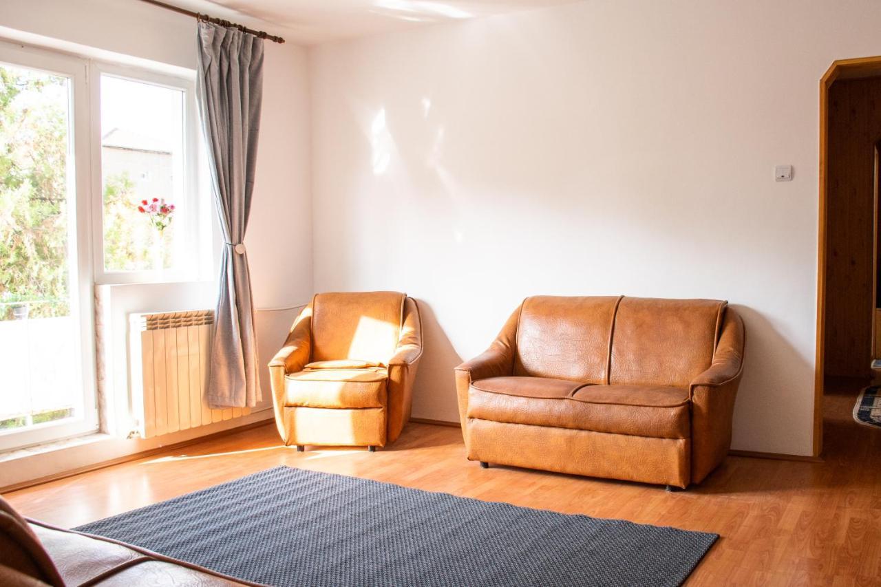 Family-Friendly Apartment Oradea Extérieur photo