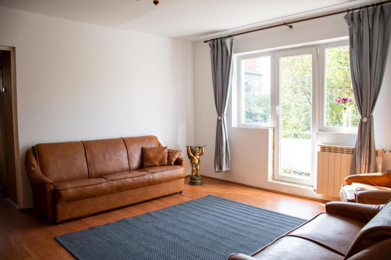 Family-Friendly Apartment Oradea Extérieur photo